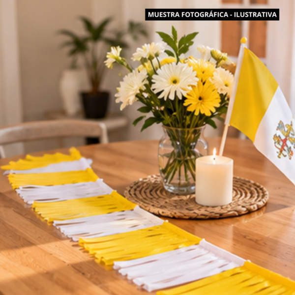 BANDERIN CON FLECOS VATICANO AMARILLO Y BLANCO